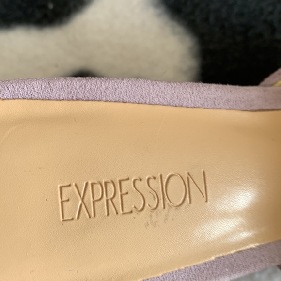 NWOT lavender faux su de slides - Picture 5 of 7